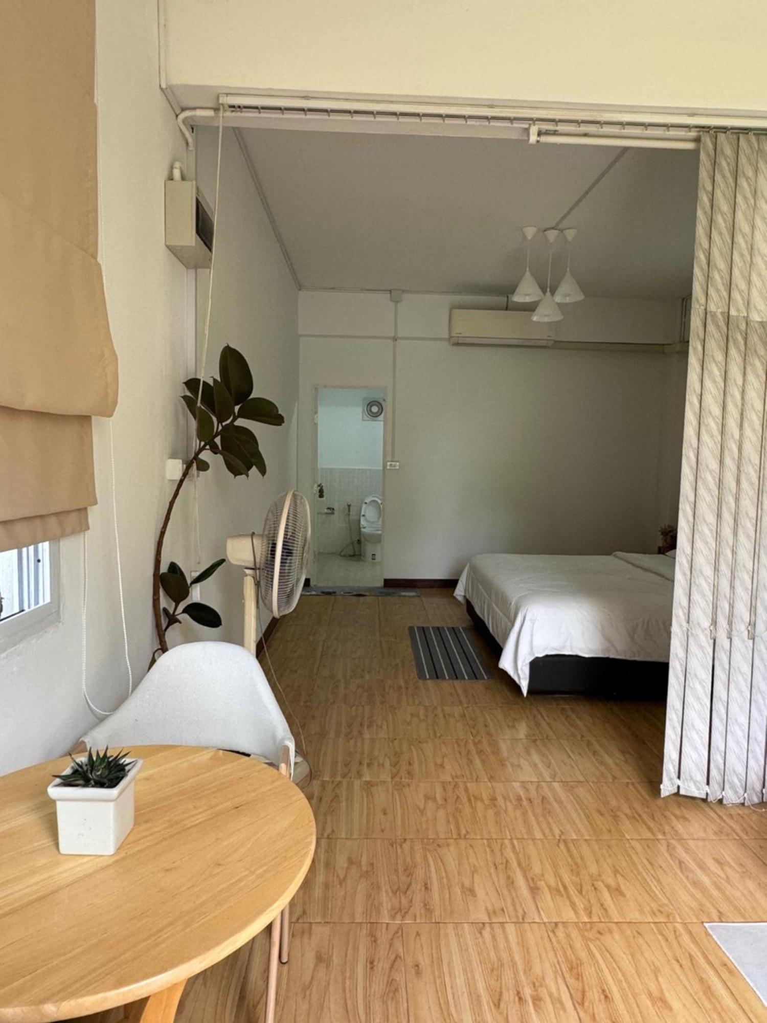 Phrao Rai Boonsom 아파트 외부 사진